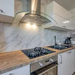 Apartment Jozefina Luxury, 100 M From The *