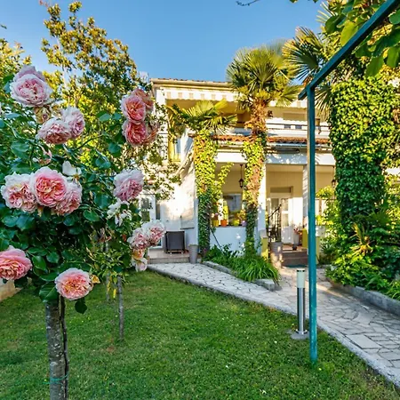 Appartement Jozefina Luxury, 100 M From The *