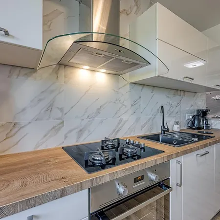 דירה Jozefina Luxury, 100 M From The *