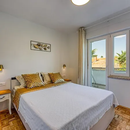 דירה Jozefina Luxury, 100 M From The *