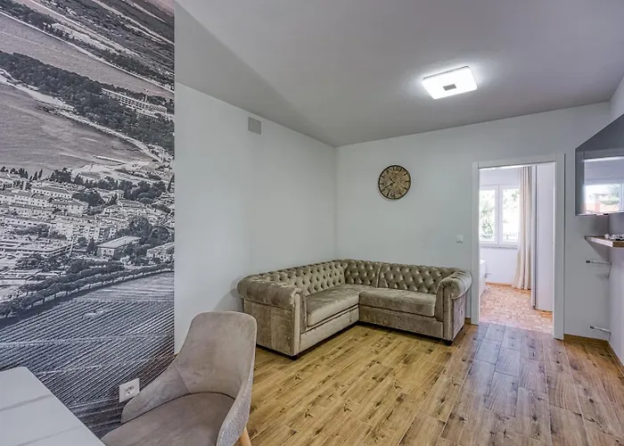 Jozefina Luxury, 100 M From The