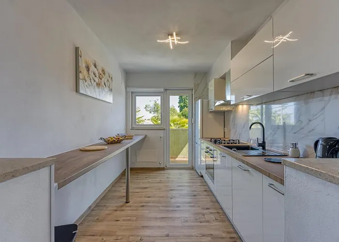 Jozefina Luxury, 100 M From The Appartement *