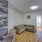 Jozefina Luxury, 100 M From The