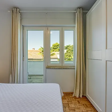 Jozefina Luxury, 100 M From The Apartment Porec