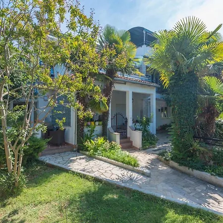 Jozefina Luxury, 100 M From The Apartment
