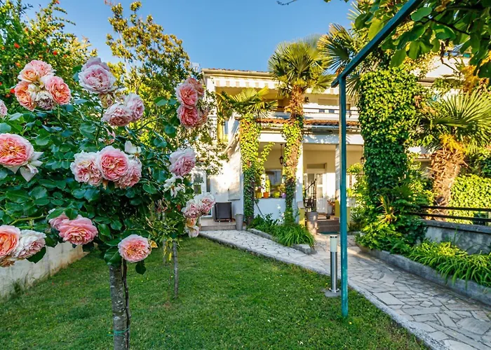 Apartman Jozefina Luxury, 100 M From The *