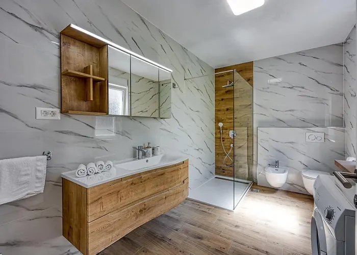 Jozefina Luxury, 100 M From The * Пореч