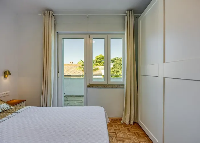 Jozefina Luxury, 100 M From The Апартаменты Пореч