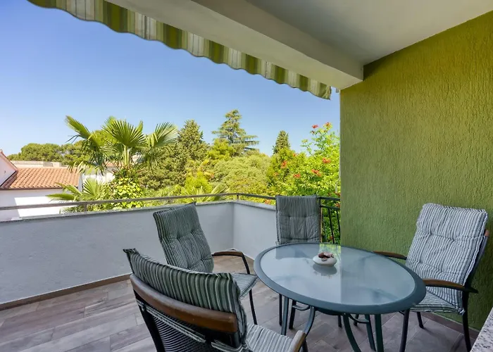 Jozefina Luxury, 100 M From The Пореч